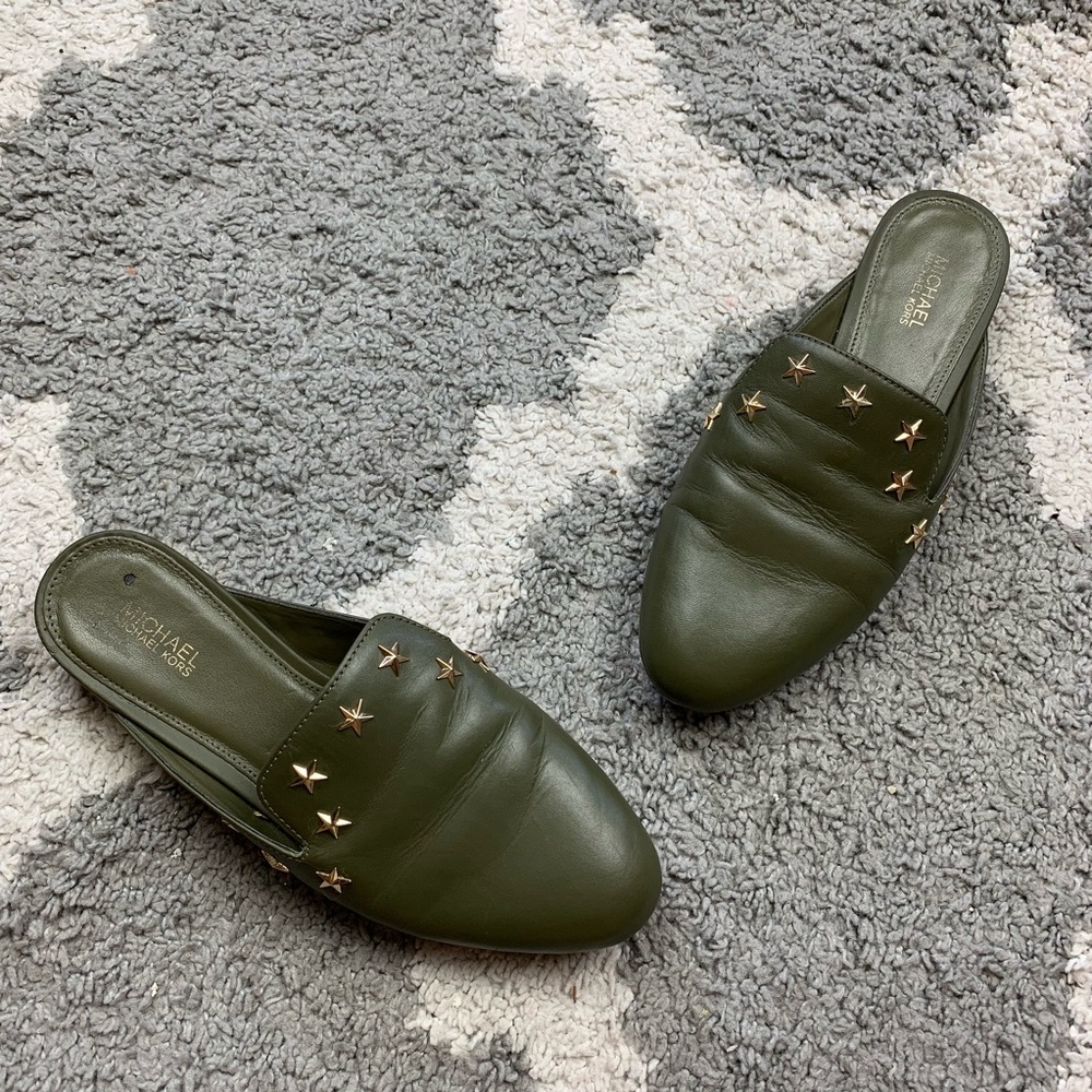 MICHAEL KORS | Olive Natasha Mules Star Charms